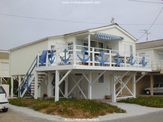 Gruissan Plage - Houses on 'Stilts'