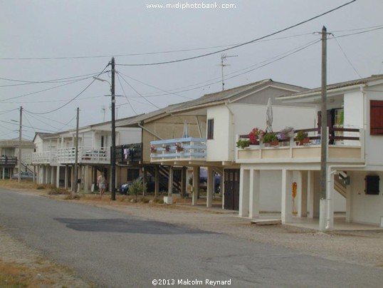 Gruissan Plage - Houses on 'Stilts'