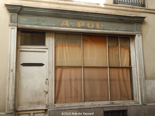 More "Shopfronts in Béziers