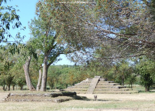 "Mayan Pyramid" near Béziers