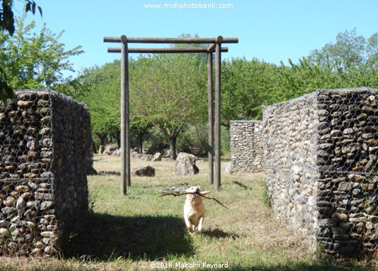 "Mayan Pyramid" near Béziers