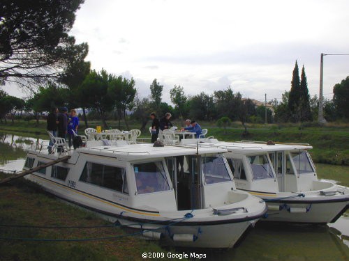 Lunch break - Canal du Jonction