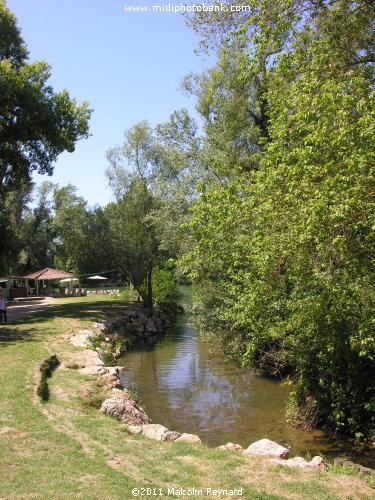 Sunday Lunch by the River Orb