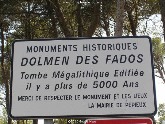 " The Faieries Dolmen" - Pépieux