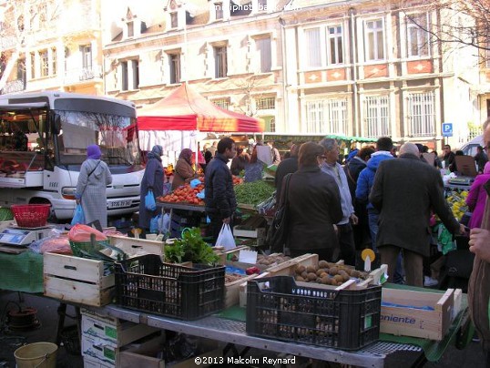 Midwinter Friday Market - Béziers