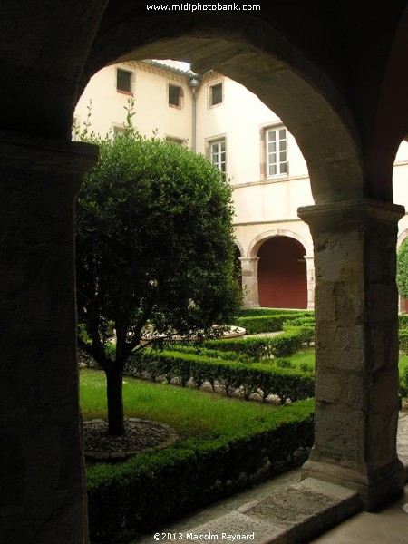 Saint Chinian  Abbey Cloisters