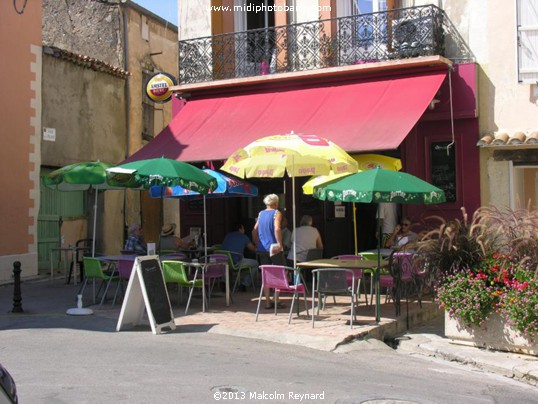 "Les Trois Petits Cochons" (The Three Little Pigs) Restaurant in Ginestas