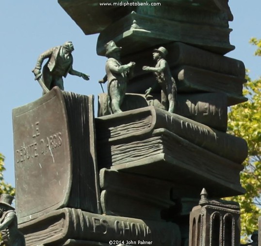 Agde - Balzac Statue