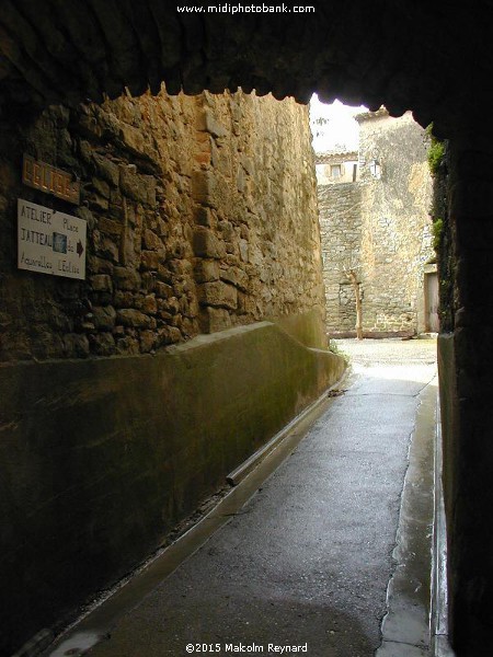 HERAULT - Minervois "Circulades Village"