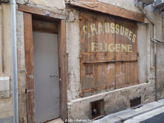 More "Shopfronts in Béziers