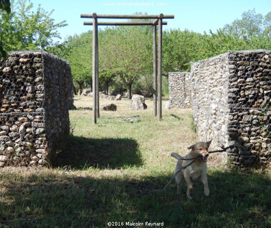 "Mayan Pyramid" near Béziers