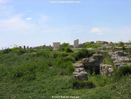  The "Temple of Venus" &  l'Etang du Vendres