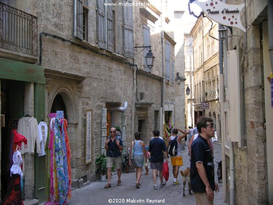 PÉZENAS (Les Piscénois)