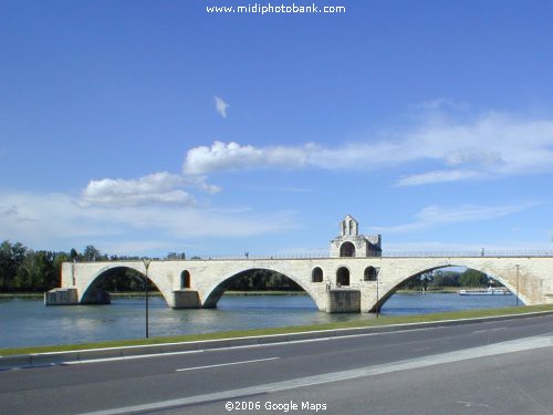 sur Le Pont d'Avignon