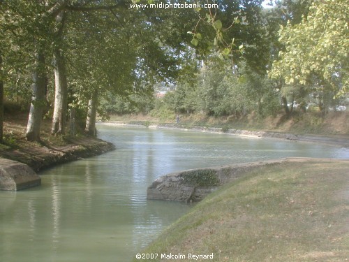 Photographs of "Le Partage des Eaux"