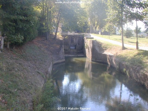 Photographs of La Rigole de la Plaine