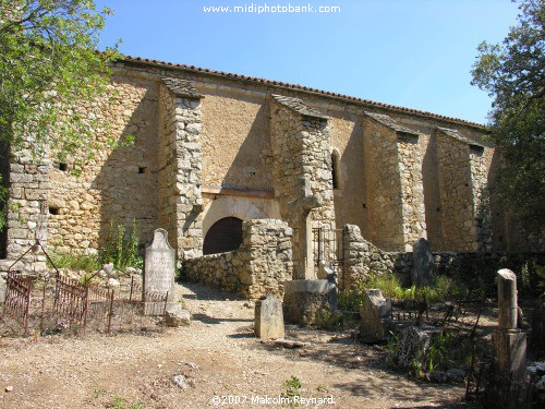 Canyon et L'eglise de St-Jean de Dieuvaille