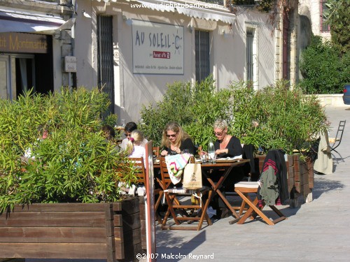 Autumn sunshine in Béziers