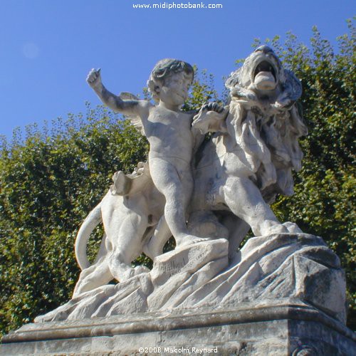 The Lion Gate leading into "Le Jardin du Peyrou" - Montpellier