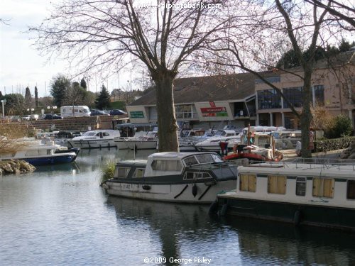 Colombiers on the Midi Canal