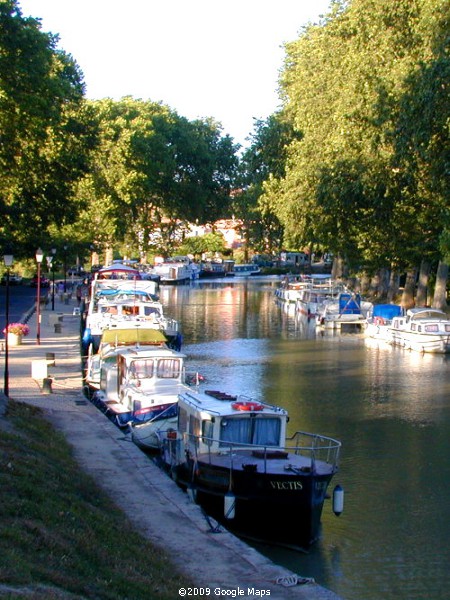 Overnight stop on the Midi Canal