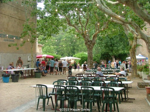 Marché Nocturne" at Cascastel