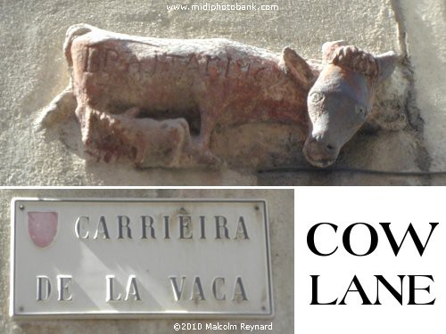 Ancient Street Sign in Béziers