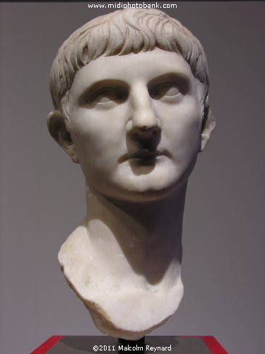 Augustus" and "Alii" - A "Roman Portrait