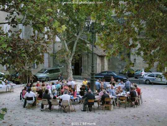 Summertime "Al Fresco" dining in Béziers