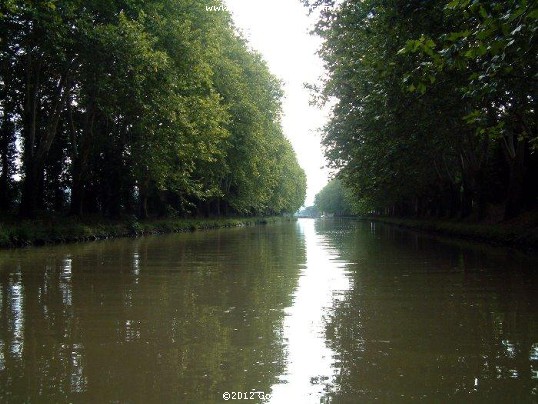 Canal du Midi -  the quiet & calm of the "MidiCanal"