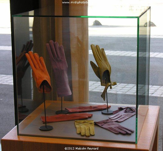 Millau - Causse Gantier - "Couture" Glove Factory 