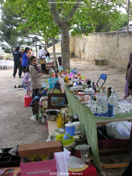 "Vide Grenier" -St Jacques - Béziers