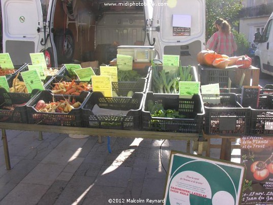 Saturday Farmers Market in Béziers