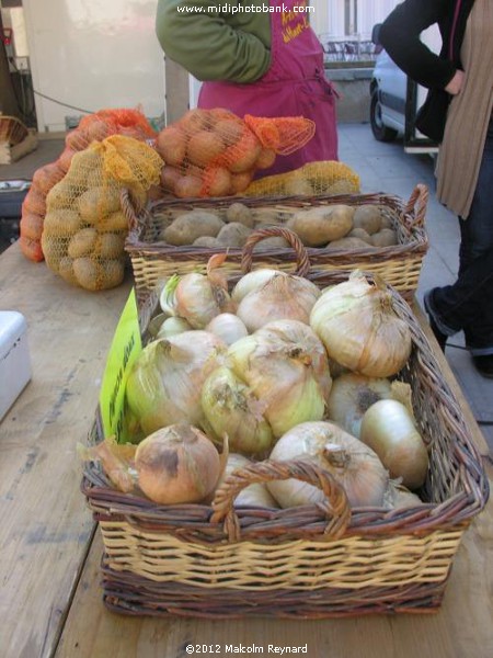 Saturday Farmers Market in Béziers