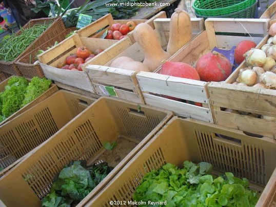 Saturday Farmers Market in Béziers