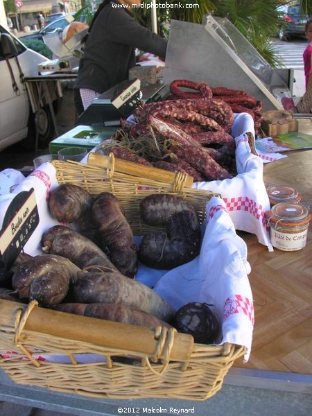 Saturday Farmers Market in Béziers