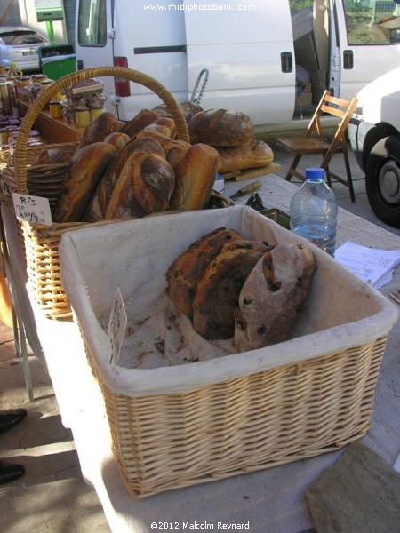 Saturday Farmers Market in Béziers