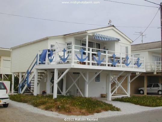 Gruissan Plage - Houses on 'Stilts'