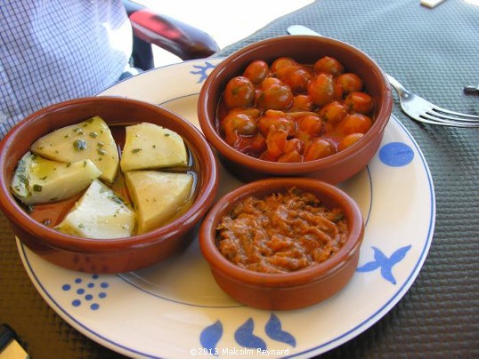 Mèze on the Etang de Thau -  "Meze à Mèze" 