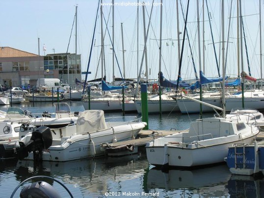 Mèze on the Etang de Thau - a "Port of Call" on the Canal du Midi